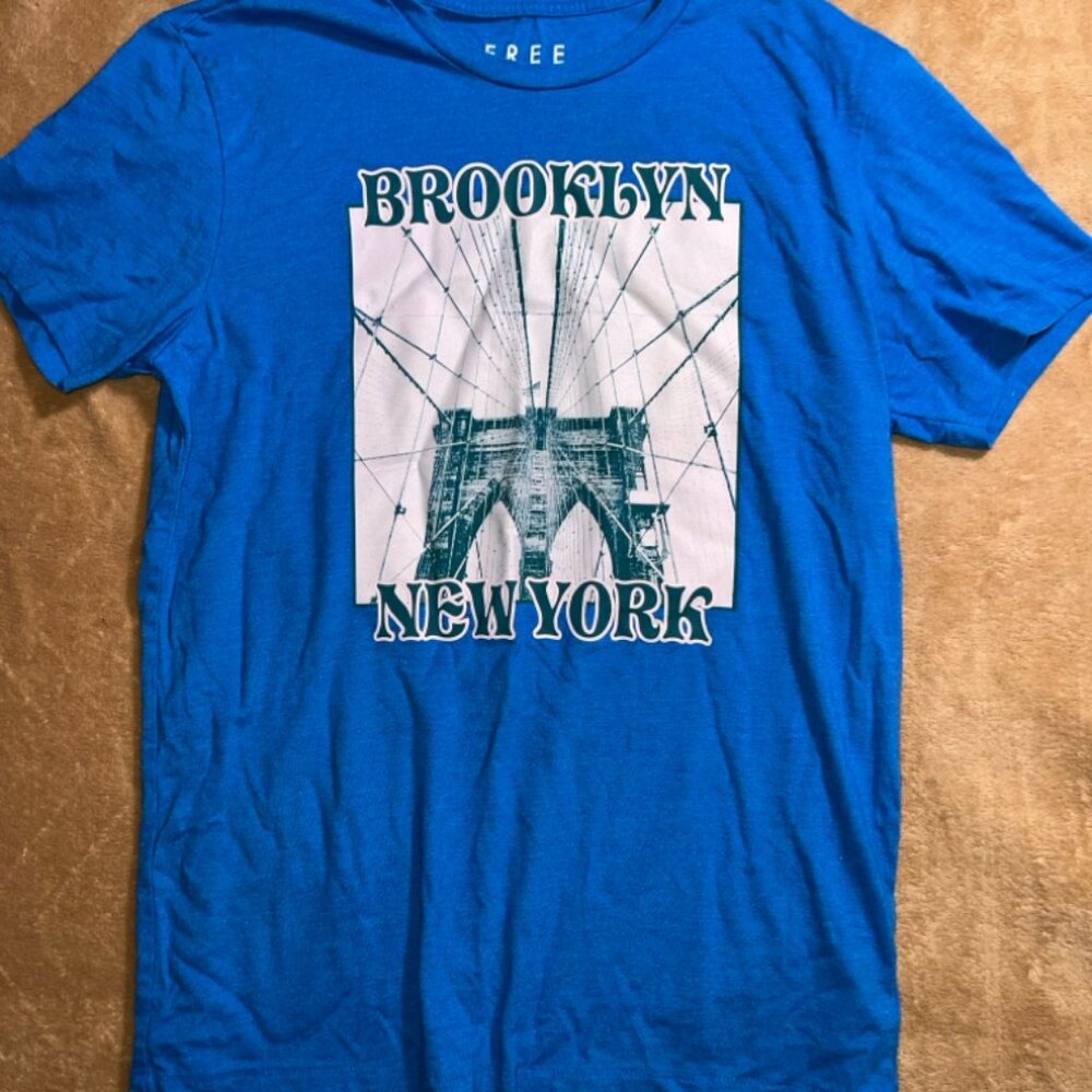 Free State Men Medium Blue Brooklyn Bridge‎ New York Short Sleeve Travel Shirt